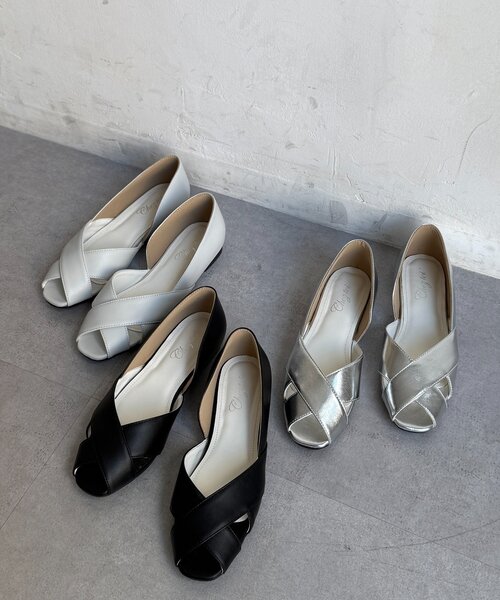 Chez toi（シェトワ）の「クロスパンプス（パンプス・レディース・シルバー/ブラック/アイボリー・MEDIUM/LARGE）」の3枚目の写真