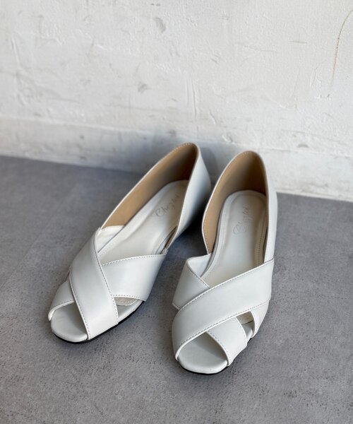 Chez toi（シェトワ）の「クロスパンプス（パンプス・レディース・シルバー/ブラック/アイボリー・MEDIUM/LARGE）」の4枚目の写真