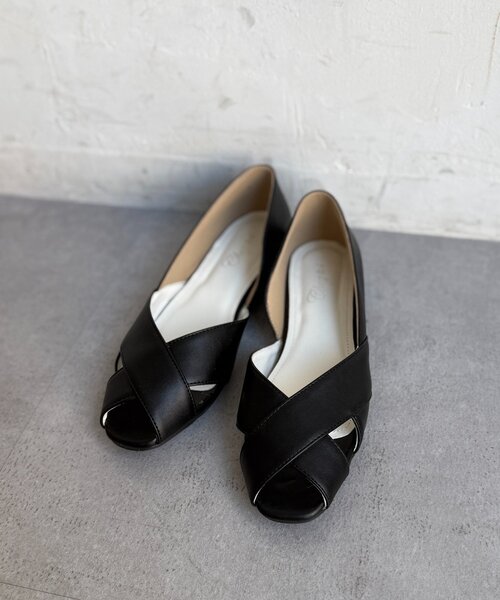 Chez toi（シェトワ）の「クロスパンプス（パンプス・レディース・シルバー/ブラック/アイボリー・MEDIUM/LARGE）」の9枚目の写真