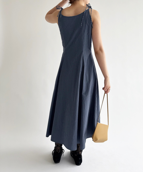 EDIT. FOR LULU（エディットフォールル）の「チェックキャミソールドレス（ワンピース・レディース・ネイビー/チャコールグレー・FREE）」の4枚目の写真