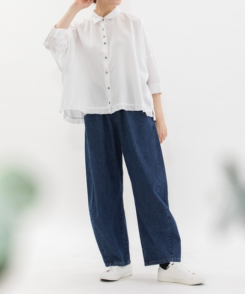 nop de nod(ノップドゥノッド)の「6分袖裾フリルクロップドシャツ(シャツ/ブラウス・レディース・オフホワイト/ライトブルー/ブラック・3)」の5枚目の写真