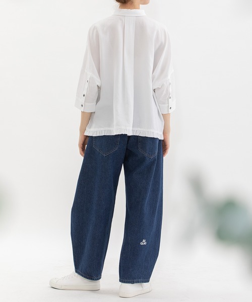 nop de nod(ノップドゥノッド)の「6分袖裾フリルクロップドシャツ(シャツ/ブラウス・レディース・オフホワイト/ライトブルー/ブラック・3)」の7枚目の写真