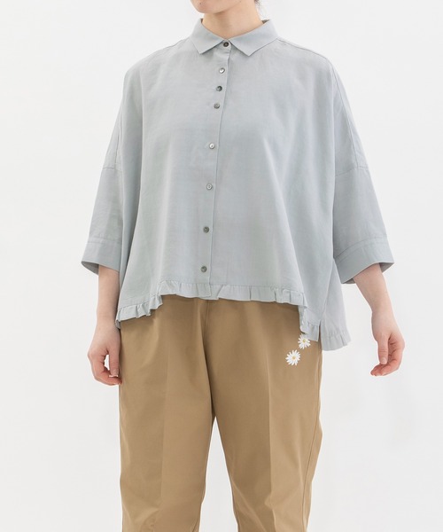 nop de nod(ノップドゥノッド)の「6分袖裾フリルクロップドシャツ(シャツ/ブラウス・レディース・オフホワイト/ライトブルー/ブラック・3)」の14枚目の写真