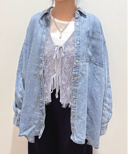 Right-on(ライトオン)の「HONEYSUCKLE ROSE(ハニーサックルローズ)COOLTOUCHデニムビッグシャツ(シャツ/ブラウス・レディース・ダークインディゴブルー/ブラック/ライトインディゴブルー・L/M)」の21枚目の写真