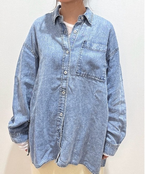 Right-on(ライトオン)の「HONEYSUCKLE ROSE(ハニーサックルローズ)COOLTOUCHデニムビッグシャツ(シャツ/ブラウス・レディース・ダークインディゴブルー/ブラック/ライトインディゴブルー・L/M)」の20枚目の写真