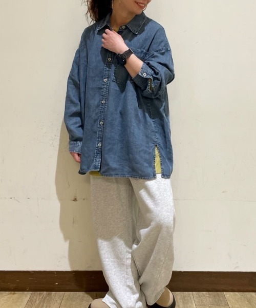 Right-on(ライトオン)の「HONEYSUCKLE ROSE(ハニーサックルローズ)COOLTOUCHデニムビッグシャツ(シャツ/ブラウス・レディース・ダークインディゴブルー/ブラック/ライトインディゴブルー・L/M)」の16枚目の写真