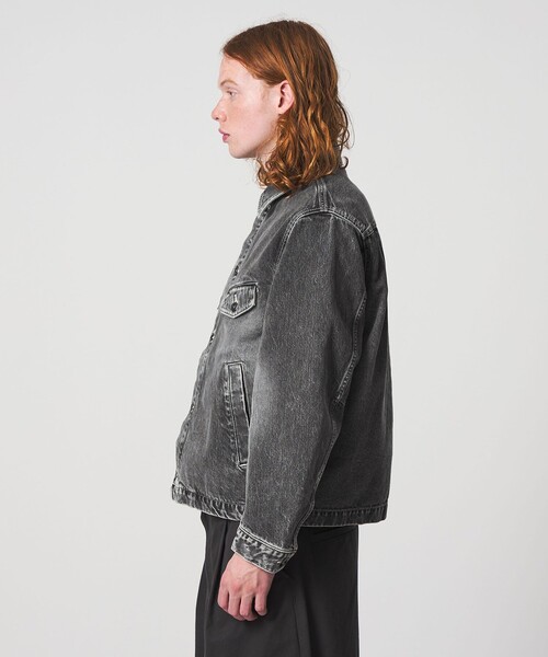 UNITED ARROWS & SONS(ユナイテッドアローズアンドサンズ)の「<UNITED ARROWS & SONS> BLEACH DENIM JACKET/デニムジャケット(デニムジャケット・メンズ・ライトブルー/ライトグレー・L/M/S/XL)」の21枚目の写真