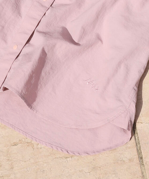 FREAK'S STORE(フリークスストア)の「NANGA × FREAK'S STORE/ナンガ 別注 ナイロンタッサー フレンチスリーブシャツ(シャツ/ブラウス・レディース・ブラック/ピンク/ベージュ・フリ-)」の5枚目の写真