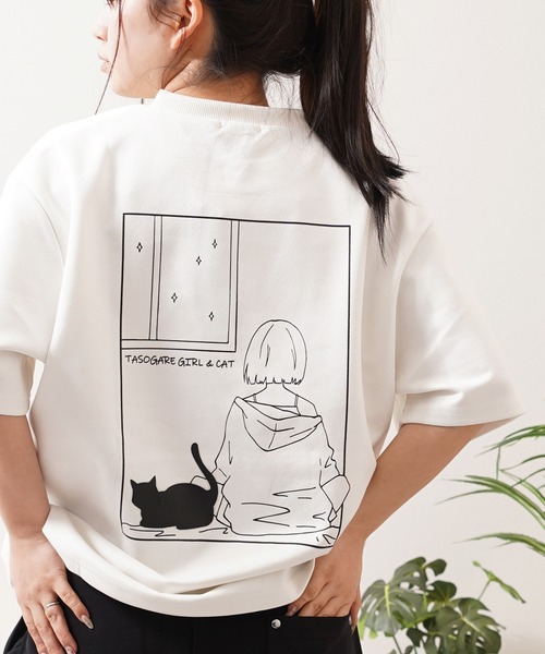 1111clothing(ワンフォークロージング)の「ガール&ネコ フェイクスエード ルーズTee / Girls & Cats Faux Suede Loose-Fit T-Shirt(Tシャツ/カットソー・メンズ・オフホワイト/グレー/ブラック・M/L)」の2枚目の写真
