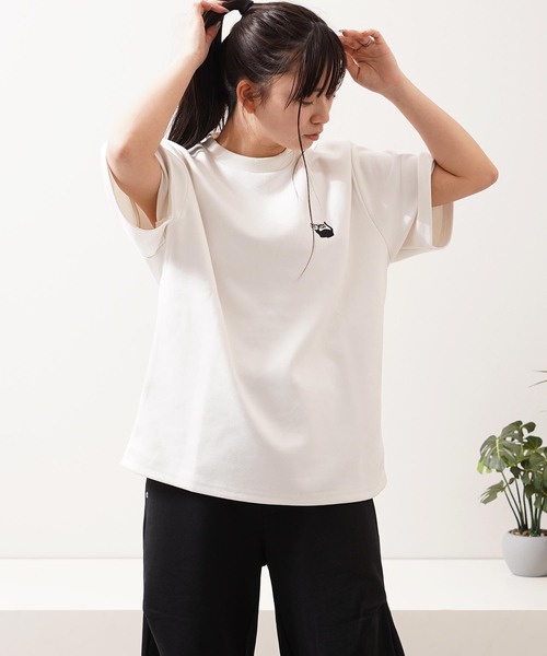 1111clothing(ワンフォークロージング)の「ガール&ネコ フェイクスエード ルーズTee / Girls & Cats Faux Suede Loose-Fit T-Shirt(Tシャツ/カットソー・メンズ・オフホワイト/グレー/ブラック・M/L)」の7枚目の写真