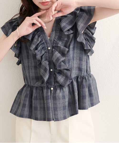 natural couture(ナチュラルクチュール)の「ドットフリルブラウス(シャツ/ブラウス・レディース・ブラック/オフホワイト/ピンク/ミント/ブルー系その他/ブラック系その他・FREE)」の3枚目の写真