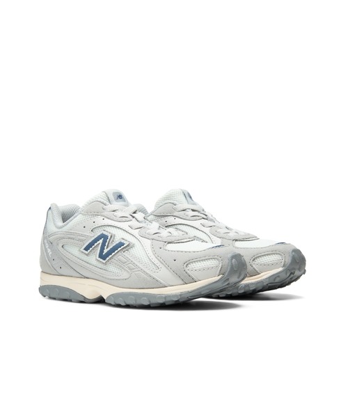 NEW BALANCE（ニューバランス）の「204L Bungee Lace（スニーカー・キッズ・グレー系その他・17.0cm/17.5cm/18.0cm/18.5cm/19.0cm/19.5cm/20.0cm/20.5cm/21.0cm/21.5cm）」の2枚目の写真