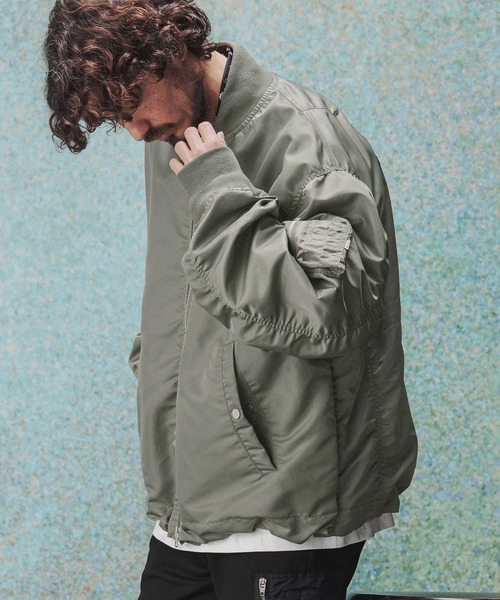 THEOREM(セオレム)の「mj11516- Mordern MA-1 Flight Jacket ボンバージャケット(TRM26-T049S)(MA-1・メンズ・カーキ/ブラック・XL/L/M)」の5枚目の写真