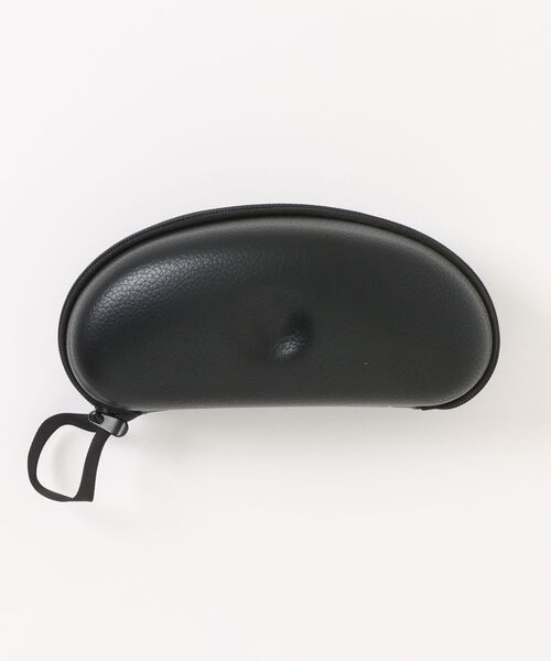 Fun & Daily(ファンアンドデイリー)の「シェルジッパーレザーメガネ&サングラスケース(メガネ・レディース・ブラック・FREE)」の9枚目の写真