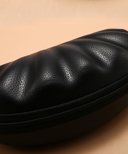 Fun & Daily(ファンアンドデイリー)の「シェルジッパーレザーメガネ&サングラスケース(メガネ・レディース・ブラック・FREE)」の5枚目の写真