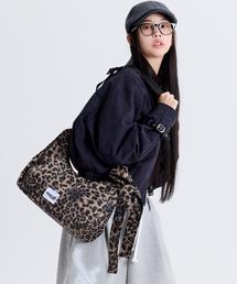 RIBBON CRESCENT CROSS BAG LEOPARD