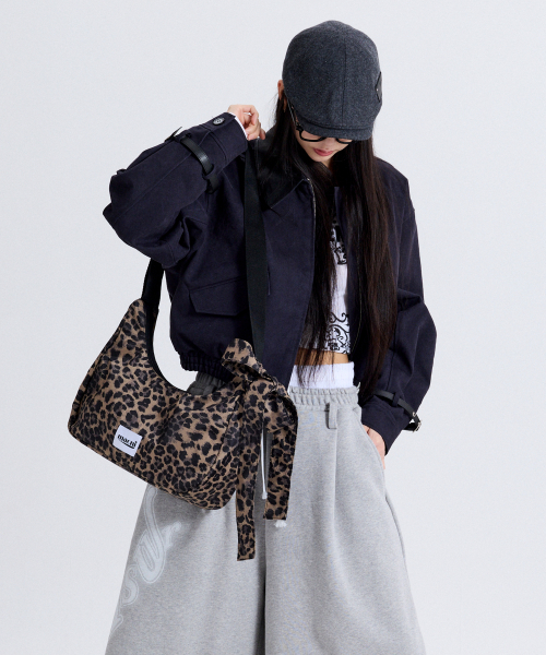 MACNI（マクニ）の「RIBBON CRESCENT CROSS BAG LEOPARD（ショルダーバッグ・レディース・レオパード・FREE）」の4枚目の写真