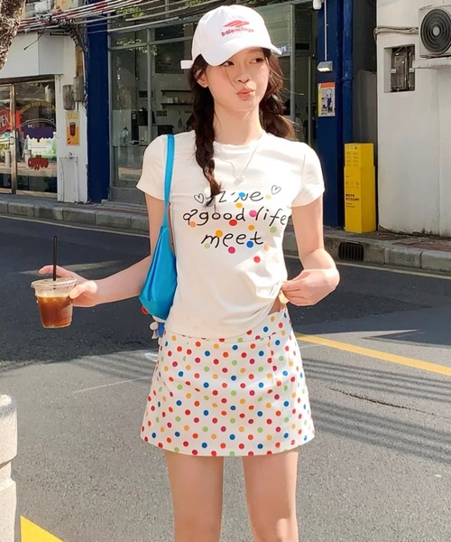 Sibra(シブラ)の「カラフルドットロゴプリントコンパクトTシャツ(Tシャツ/カットソー・レディース・ホワイト・M)」の2枚目の写真