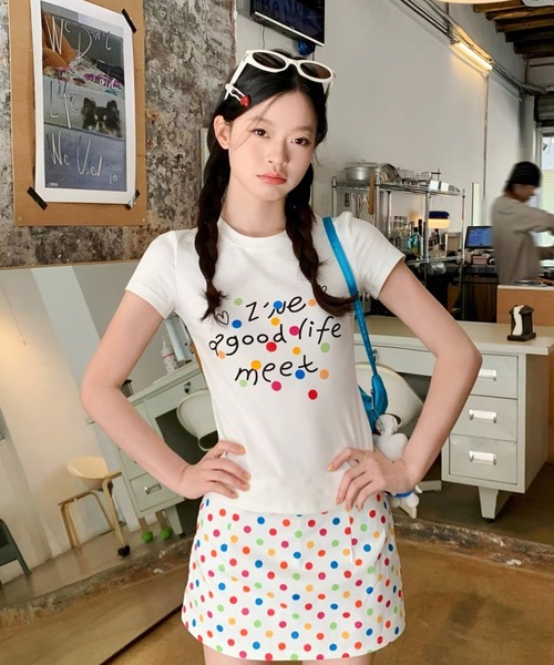 Sibra(シブラ)の「カラフルドットロゴプリントコンパクトTシャツ(Tシャツ/カットソー・レディース・ホワイト・M)」の3枚目の写真