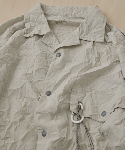 and wander(アンドワンダー)の「【and wander/アンドワンダー】washer pleated open LS shirt(シャツ/ブラウス・メンズ・ブラック/アイボリー・L/M)」の5枚目の写真