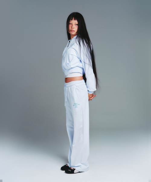 AMESWORLDWIDE（アメスワールドワイド）の「CLASSIC CROP HOODIE ZIP-UP BLUE（パーカー・レディース・その他・SMALL/MEDIUM）」の13枚目の写真