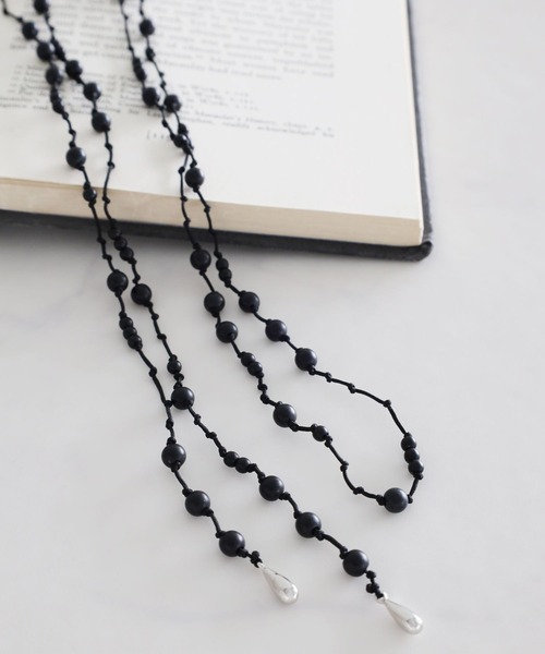 LEPSIM（レプシィム）の「ビーズマルチタイ　665356（ネックレス・レディース・ブラック/アイボリー・ONE SIZE）」の2枚目の写真