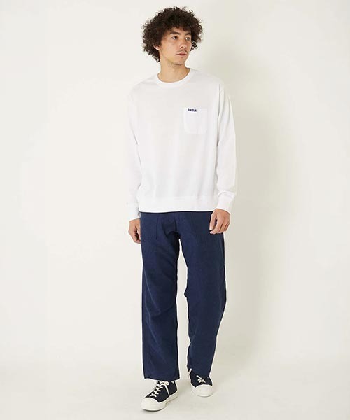 BLUE BLUE(ブルーブルー)の「FRUIT OF THE LOOM × BLUE BLUE /ニットライククルーネックポケットシャツ(スウェット・メンズ・ホワイト/ネイビー・S/M/L)」の4枚目の写真