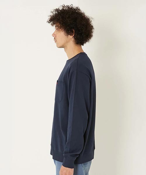 BLUE BLUE(ブルーブルー)の「FRUIT OF THE LOOM × BLUE BLUE /ニットライククルーネックポケットシャツ(スウェット・メンズ・ホワイト/ネイビー・S/M/L)」の8枚目の写真