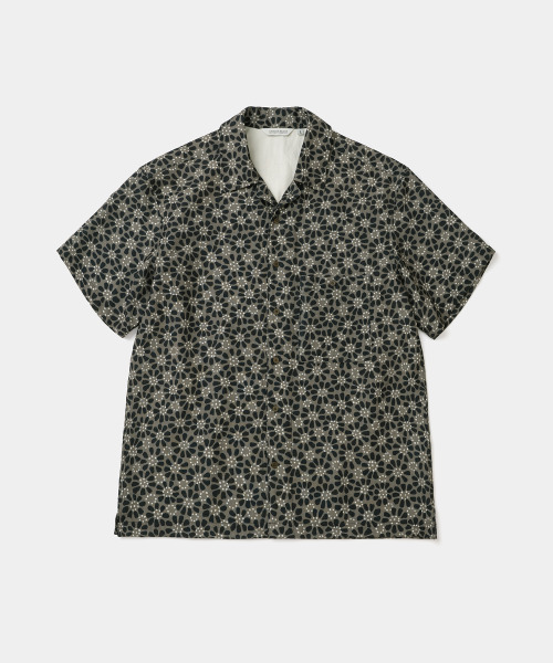UNIFORM BRIDGE(ユニフォームブリッジ)の「flower pattern s/s shirt olive(シャツ/ブラウス・メンズ・その他・MEDIUM/LARGE/X-LARGE/XX-LARGE)」の1枚目の写真