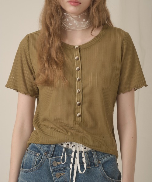 hazyl（ヘイジル）の「sheer rib henley tops / シアーリブヘンリートップス（Tシャツ/カットソー・レディース・カーキ/アイボリー・フリー）」の2枚目の写真