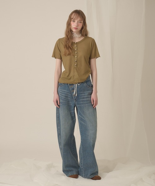 hazyl（ヘイジル）の「sheer rib henley tops / シアーリブヘンリートップス（Tシャツ/カットソー・レディース・カーキ/アイボリー・フリー）」の15枚目の写真