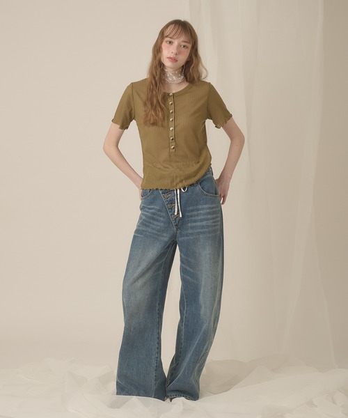 hazyl（ヘイジル）の「sheer rib henley tops / シアーリブヘンリートップス（Tシャツ/カットソー・レディース・カーキ/アイボリー・フリー）」の16枚目の写真