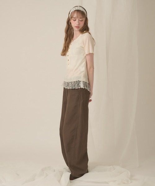 hazyl（ヘイジル）の「sheer rib henley tops / シアーリブヘンリートップス（Tシャツ/カットソー・レディース・カーキ/アイボリー・フリー）」の6枚目の写真