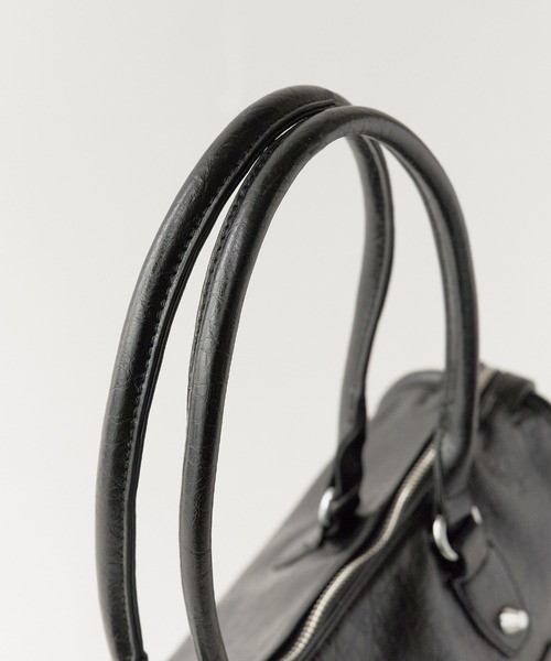 Chick(チック)の「Faux Leather 2-Way Shoulder Bag / フェイクレザー 2WAYショルダーバッグ(ショルダーバッグ・レディース・ブラウン/シルバー/ブラック・FREE)」の13枚目の写真