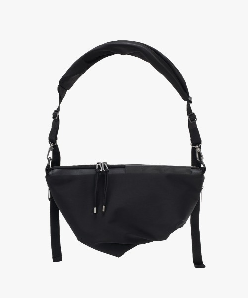 Cote&Ciel（コートエシエル）の「【cote&ciel/コートエシエル】 Orne Onyx Black（ショルダーバッグ・メンズ・ブラック・FREE）」の3枚目の写真