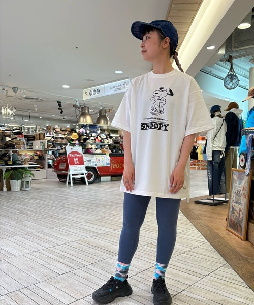 SNOOPY×OLD BETTY'S（スヌーピーカケルオールドベティーズ）の「スヌーピー【SNOOPY】organic cotton T-shirts(Jump)（Tシャツ/カットソー・レディース・オフホワイト/スミクロ・L/M）」の2枚目の写真