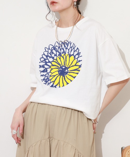 BARNDOOR（バーンドア）の「20/-天竺 ダリア プリント T 26SS 半袖（Tシャツ/カットソー・レディース・ネイビー/杢グレー/オフホワイト・FREE）」の4枚目の写真