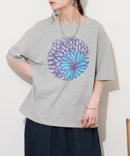 BARNDOOR（バーンドア）の「20/-天竺 ダリア プリント T 26SS 半袖（Tシャツ/カットソー・レディース・ネイビー/杢グレー/オフホワイト・FREE）」の12枚目の写真
