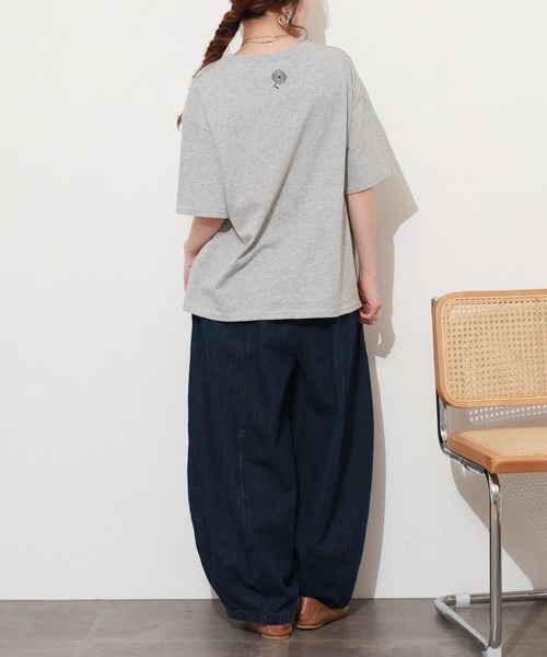 BARNDOOR（バーンドア）の「20/-天竺 ダリア プリント T 26SS 半袖（Tシャツ/カットソー・レディース・ネイビー/杢グレー/オフホワイト・FREE）」の16枚目の写真