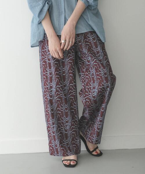 URBAN RESEARCH Sonny Label（アーバンリサーチサニーレーベル）の「ニュアンスプリントイージーパンツ（その他パンツ・レディース・ブラック/カーキ/ブラウン・FREE）」の2枚目の写真
