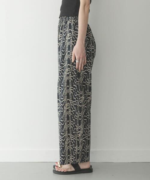 URBAN RESEARCH Sonny Label(アーバンリサーチサニーレーベル)の「ニュアンスプリントイージーパンツ(その他パンツ・レディース・ブラック/カーキ/ブラウン・FREE)」の6枚目の写真