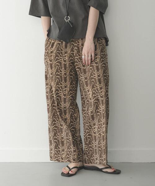 URBAN RESEARCH Sonny Label（アーバンリサーチサニーレーベル）の「ニュアンスプリントイージーパンツ（その他パンツ・レディース・ブラック/カーキ/ブラウン・FREE）」の15枚目の写真