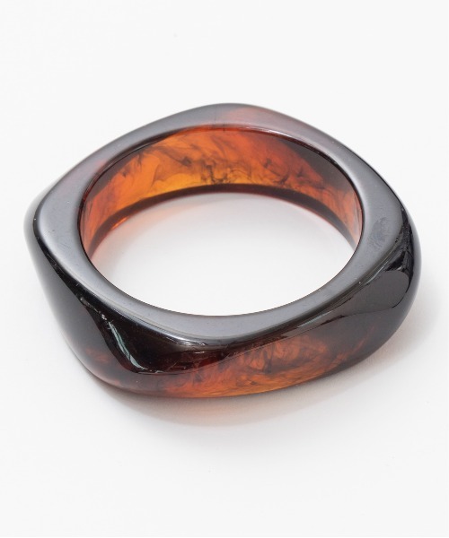 MAISON SPECIAL(メゾンスペシャル)の「Square Resin Bangle/スクエアレジンバングル(バングル/リストバンド・レディース・ベージュ/ブラウン・FREE)」の6枚目の写真