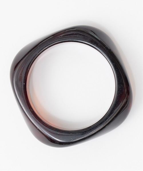 MAISON SPECIAL(メゾンスペシャル)の「Square Resin Bangle/スクエアレジンバングル(バングル/リストバンド・レディース・ベージュ/ブラウン・FREE)」の5枚目の写真