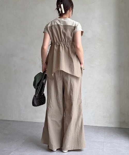 DouDou(ドゥドゥ)の「【WEB限定/セットアップ可能】ワッシャーナイロンビスチェドッキングTEE(Tシャツ/カットソー・レディース・ブラック/ベージュ・FREE)」の16枚目の写真