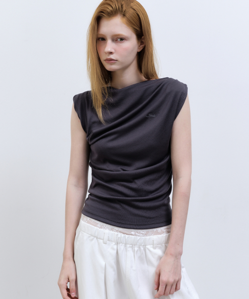 NICK&NICOLE(ニックアンドニコール)の「DRAPED SHIRRING SLEEVELESS TOP_CHARCOAL(Tシャツ/カットソー・レディース・その他・FREE)」の1枚目の写真