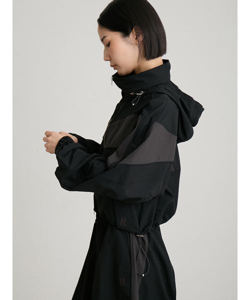MIESROHE(ミースロエ)の「アノラックショートジャケット(ブルゾン・レディース・ブラック/ホワイト/モカ・F)」の21枚目の写真