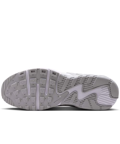 NIKE（ナイキ）の「ナイキ エア マックス エクシー SE ウィメンズシューズ / Nike Air Max Excee SE Women's Shoes IV5372-100 White（スニーカー・レディース・ホワイト・26/25/24.5/24/23.5/23/22.5/25.5/22）」の15枚目の写真