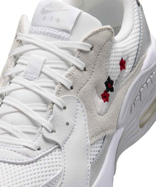 NIKE（ナイキ）の「ナイキ エア マックス エクシー SE ウィメンズシューズ / Nike Air Max Excee SE Women's Shoes IV5372-100 White（スニーカー・レディース・ホワイト・26/25/24.5/24/23.5/23/22.5/25.5/22）」の10枚目の写真