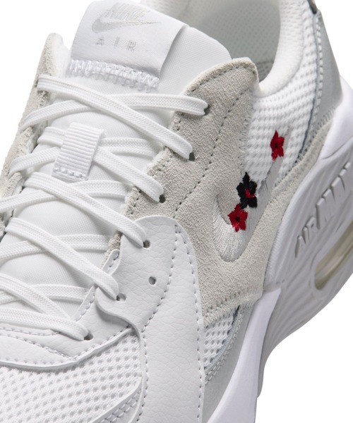 NIKE（ナイキ）の「ナイキ エア マックス エクシー SE ウィメンズシューズ / Nike Air Max Excee SE Women's Shoes IV5372-100 White（スニーカー・レディース・ホワイト・26/25/24.5/24/23.5/23/22.5/25.5/22）」の5枚目の写真